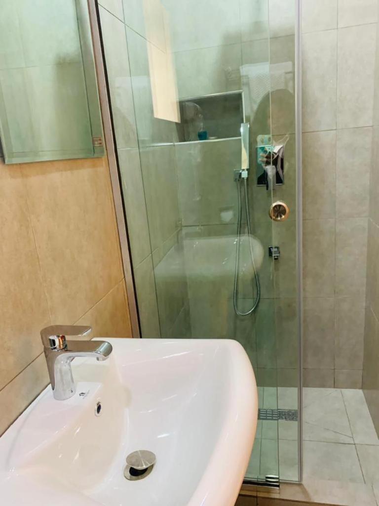 Swiss Pearl Continental Suite Wupa Exterior foto